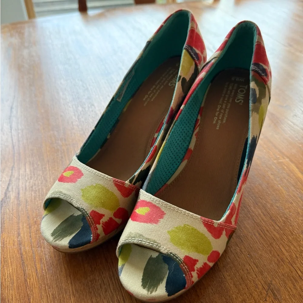 Toms Multicolor Floral Cork Wedge Peep Toe